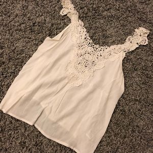 💜2 FOR $10💜 Floral Lace Tank Top Forever 21